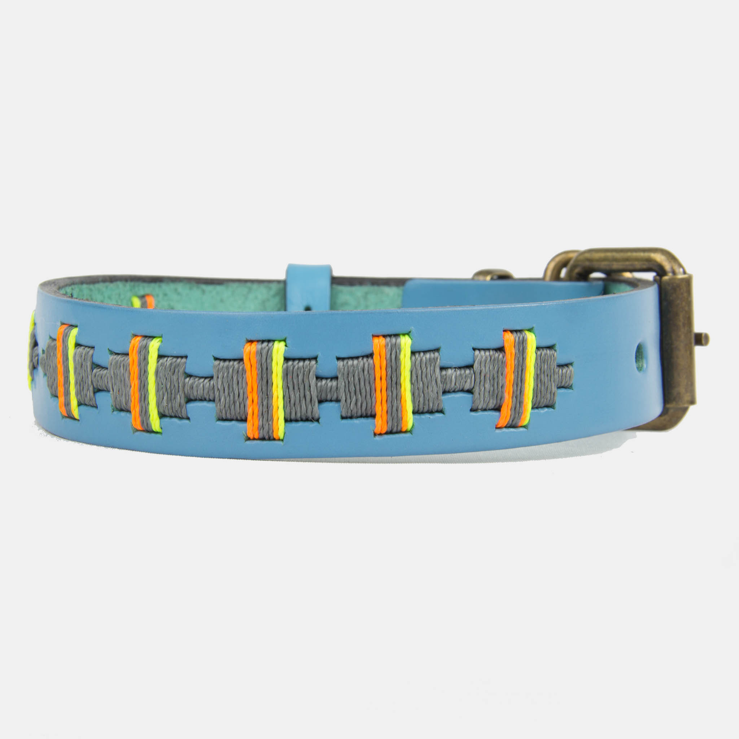Collar de Cuero Bordado - Toby Celeste
