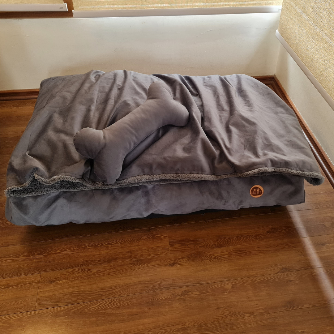 Cama con Manta - Gris